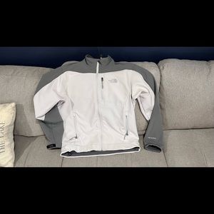 Mens North Face Apex.